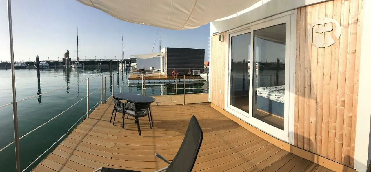 Floating Resort Rimini Botel