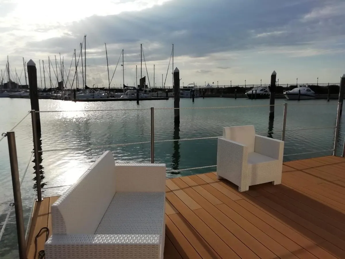 Floating Resort Rimini Botel